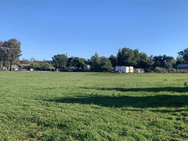 1429 Barnett Road, Ramona, California 92065