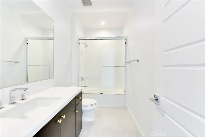 11812 N Hillsborough Lane, Porter Ranch, California 91326