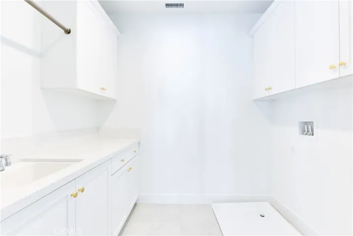 11812 N Hillsborough Lane, Porter Ranch, California 91326