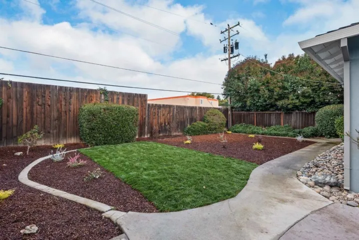 937 Bidwell Avenue, Sunnyvale, California 94086