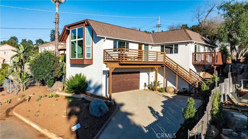 926 Park Villa Place, Escondido, California 92025