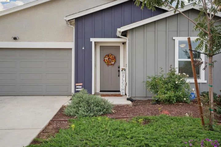 453 Stein Way, Waterford, California 95386-9551
