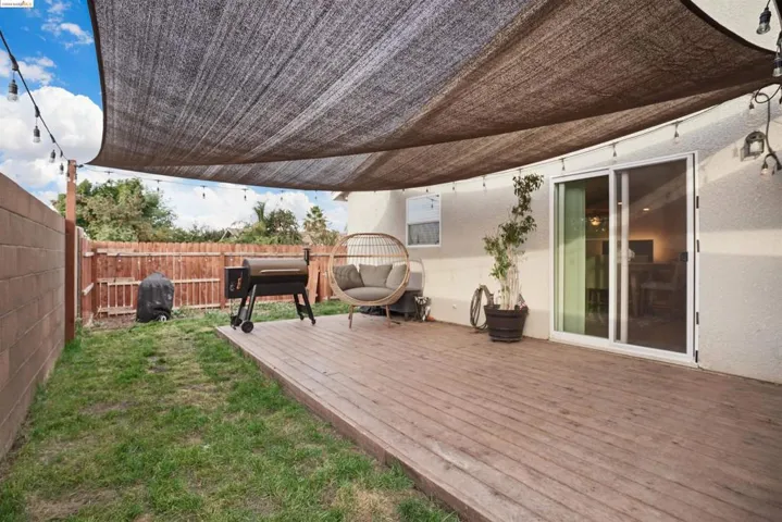 453 Stein Way, Waterford, California 95386-9551