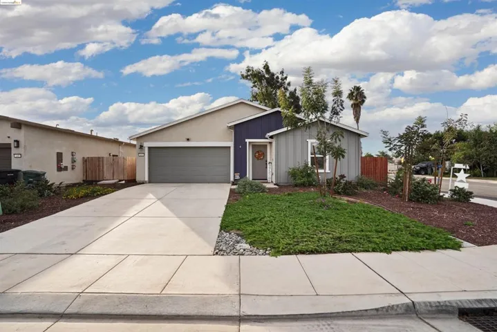453 Stein Way, Waterford, California 95386-9551