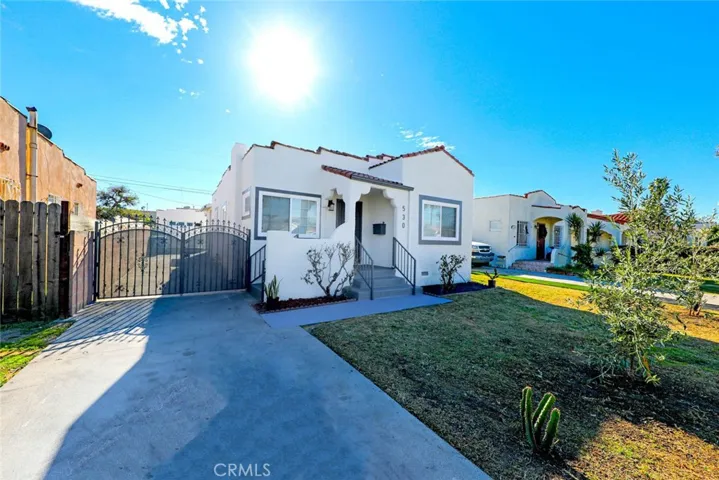 530 W 105th Street, Los Angeles, California 90044