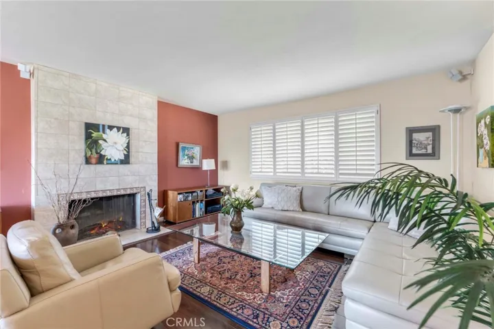 21701 Ambar Drive, Woodland Hills, California 91364
