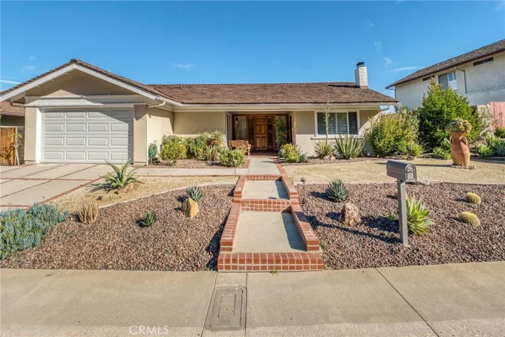 21701 Ambar Drive, Woodland Hills, California 91364