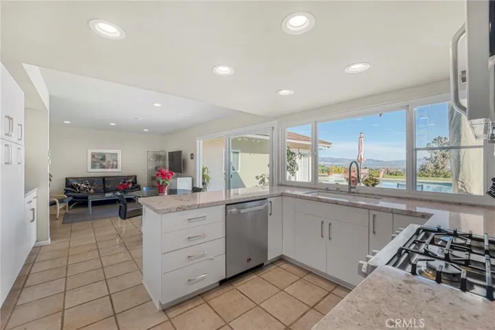 21701 Ambar Drive, Woodland Hills, California 91364