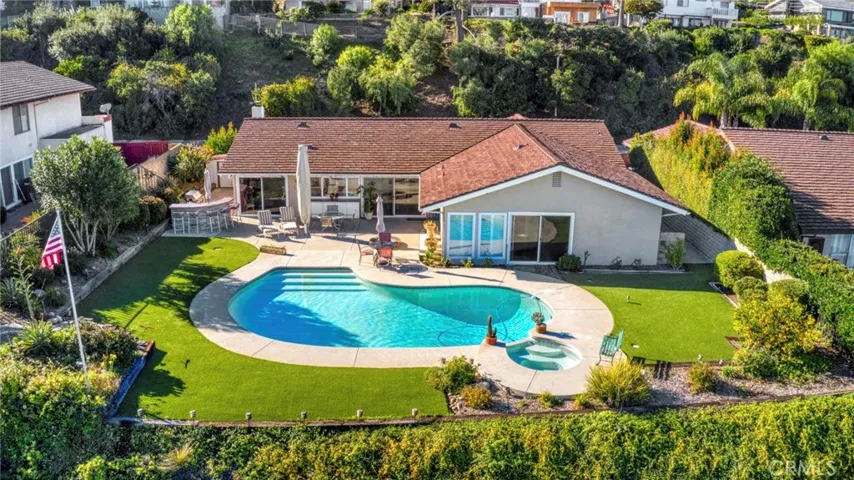 21701 Ambar Drive, Woodland Hills, California 91364