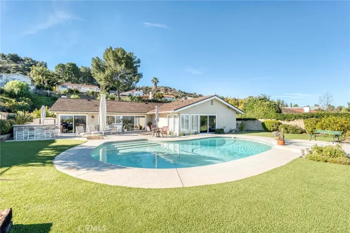 21701 Ambar Drive, Woodland Hills, California 91364