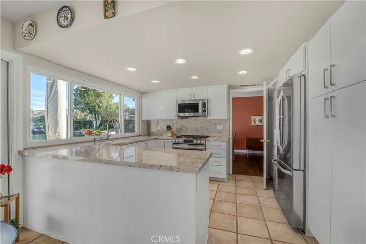 21701 Ambar Drive, Woodland Hills, California 91364