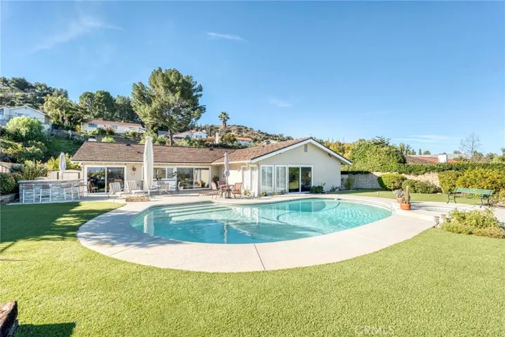 21701 Ambar Drive, Woodland Hills, California 91364