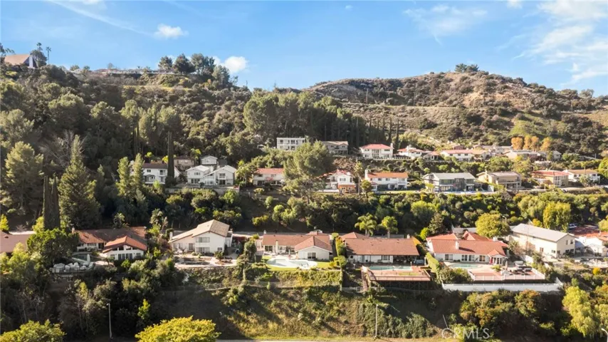 21701 Ambar Drive, Woodland Hills, California 91364