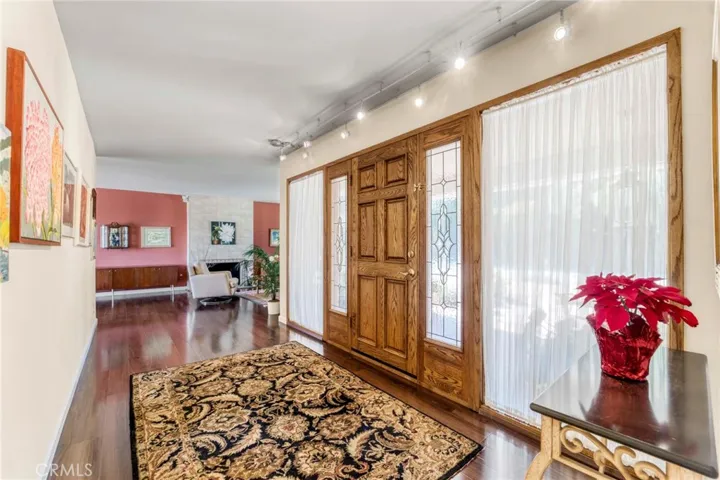 21701 Ambar Drive, Woodland Hills, California 91364