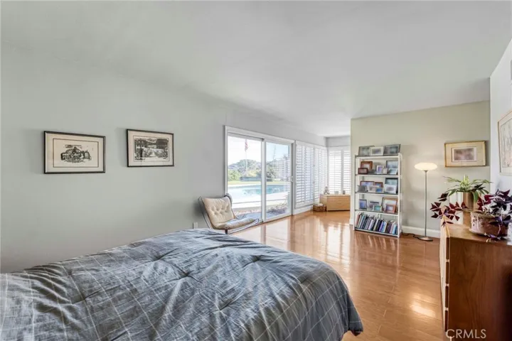 21701 Ambar Drive, Woodland Hills, California 91364