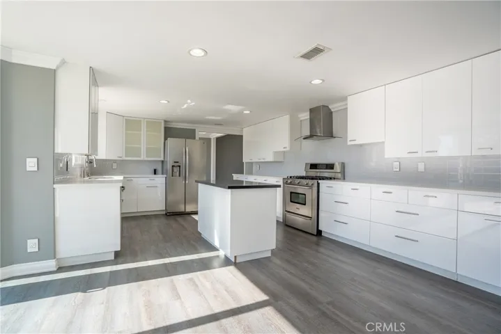 18328 Hampton Court, Porter Ranch, California 91326