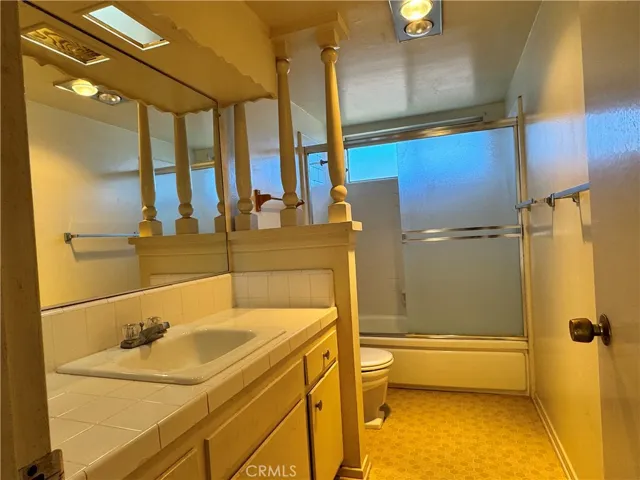 Bathroom #2