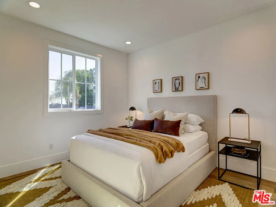 4747 Ambrose Avenue, Los Angeles, California 90027 home-pic-20