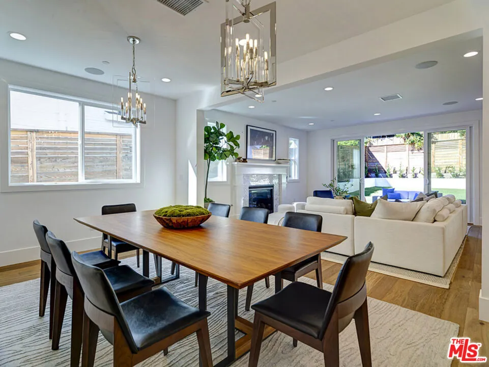 4747 Ambrose Avenue, Los Angeles, California 90027 home-pic-3