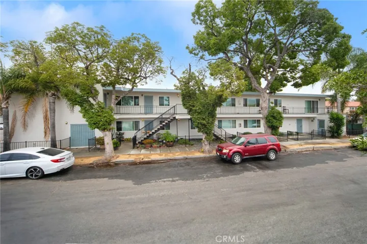 2200 E 6th Street, Long Beach, California 90814