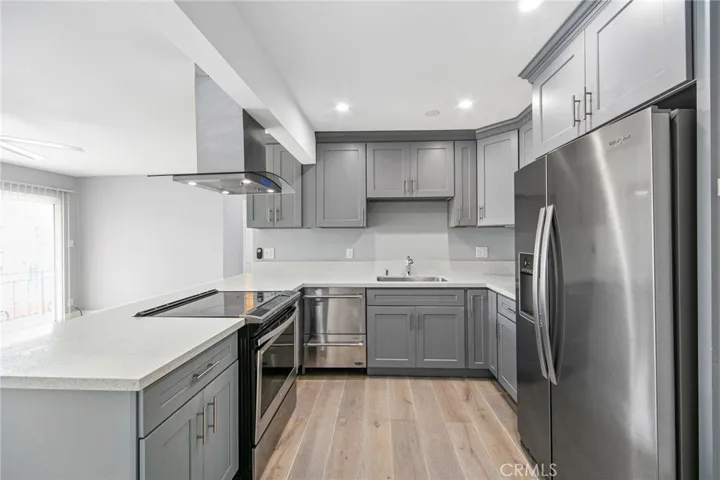 2200 E 6th Street, Long Beach, California 90814