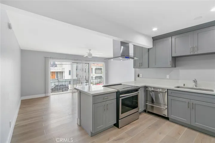 2200 E 6th Street, Long Beach, California 90814
