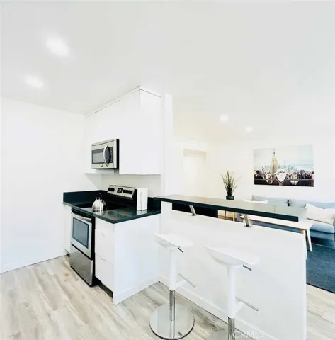 11825 National Boulevard 5, Los Angeles, California 90064