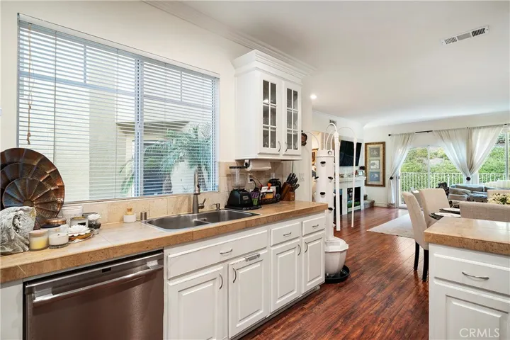 9 Redstone, Aliso Viejo, California 92656
