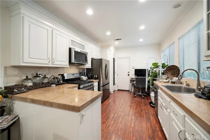 9 Redstone, Aliso Viejo, California 92656