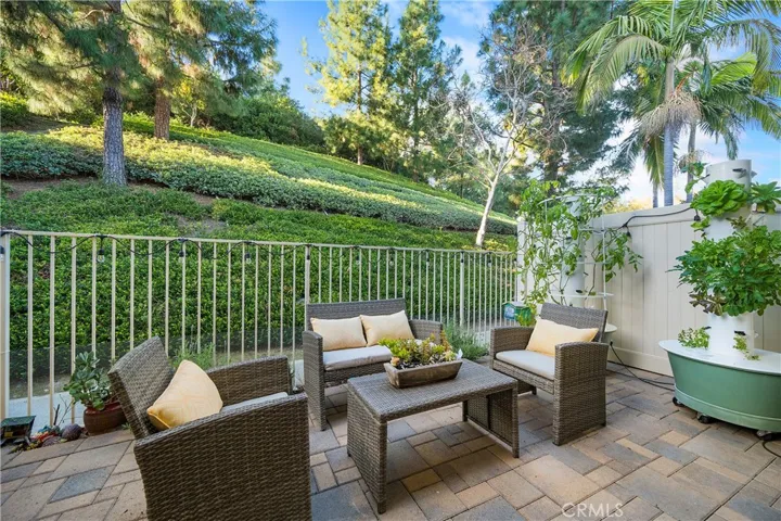 9 Redstone, Aliso Viejo, California 92656