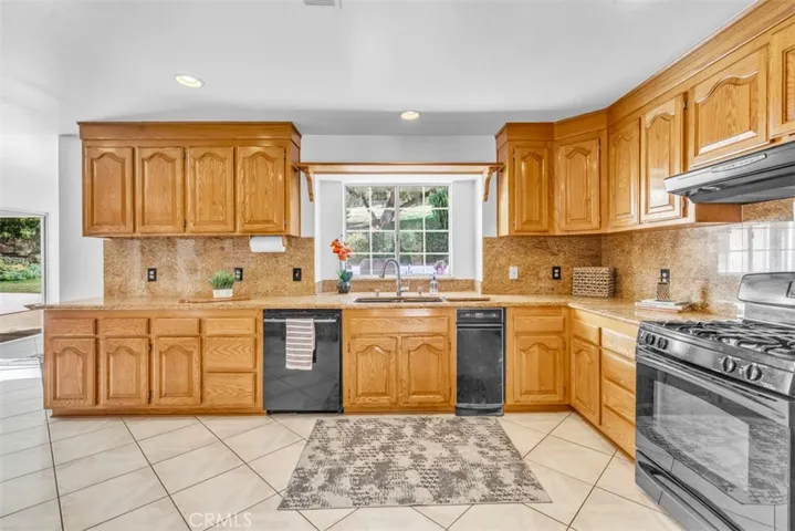 1210 Encinas Drive, La Habra Heights, California 90631