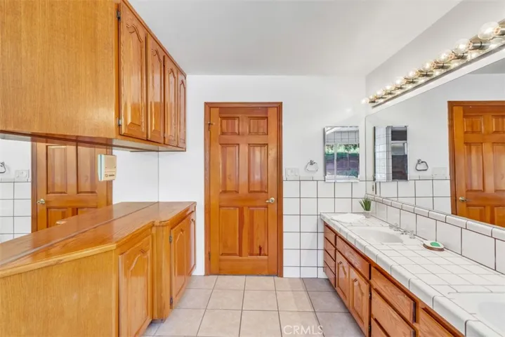 1210 Encinas Drive, La Habra Heights, California 90631