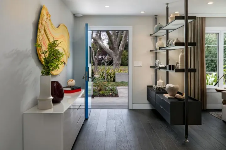 2070 Waverley Street, Palo Alto, California 94301