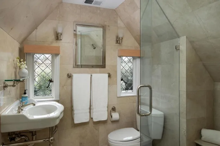 2070 Waverley Street, Palo Alto, California 94301
