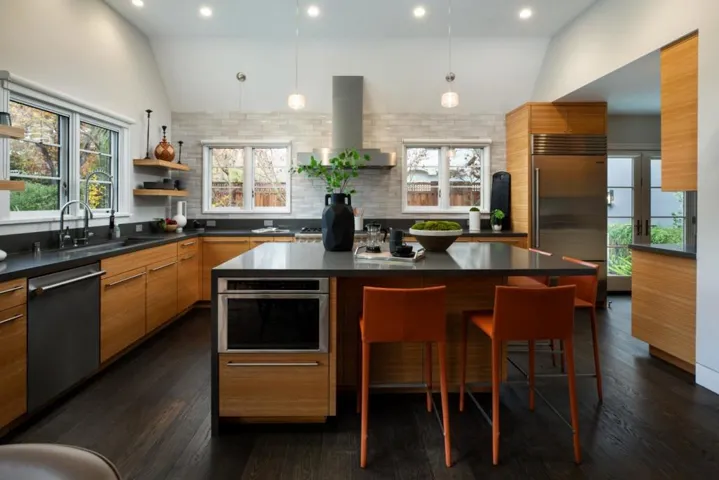 2070 Waverley Street, Palo Alto, California 94301