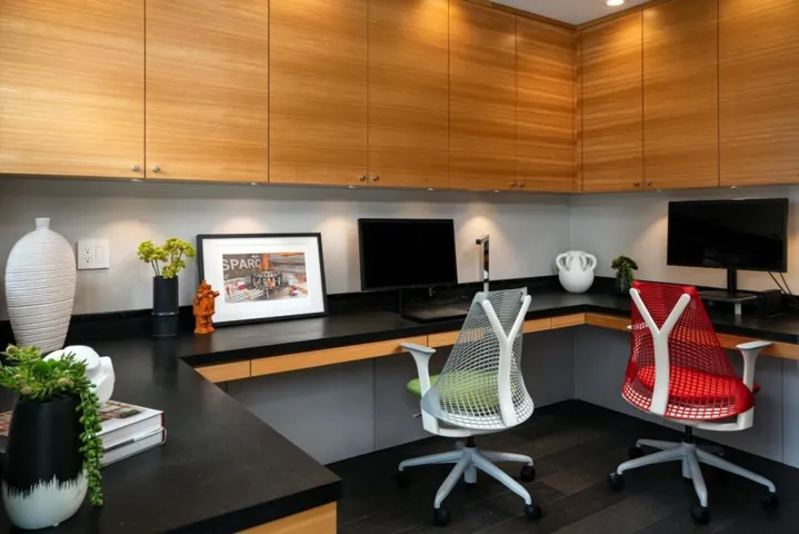 2070 Waverley Street, Palo Alto, California 94301