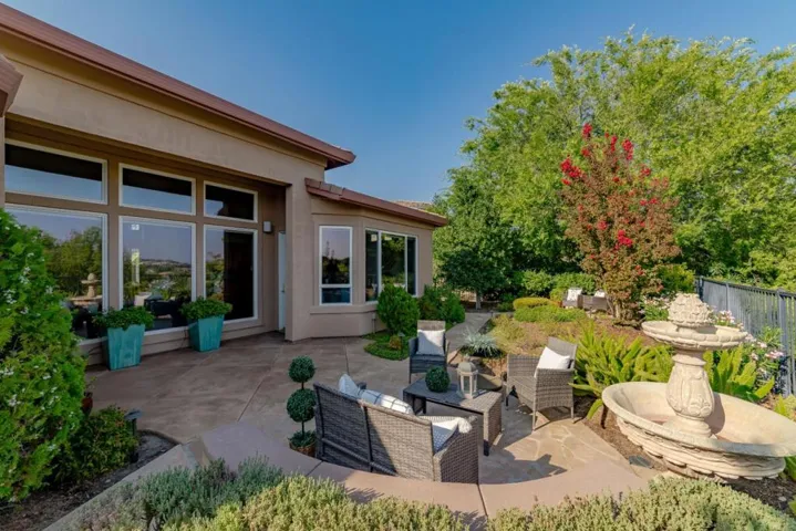 6035 Southerness Drive, El Dorado Hills, California 95762