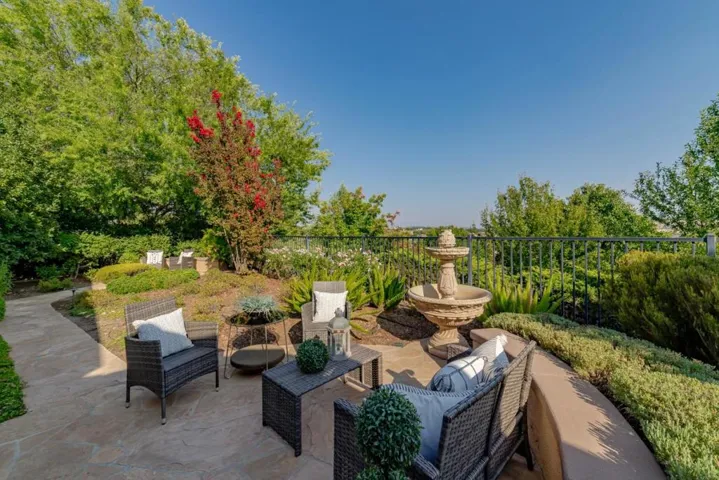 6035 Southerness Drive, El Dorado Hills, California 95762