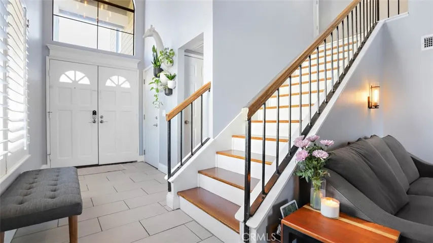 26121 Las Flores B, Mission Viejo, California 92691