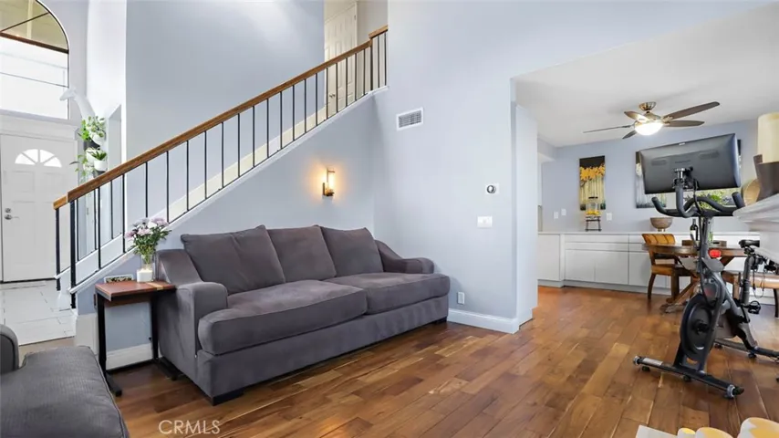26121 Las Flores B, Mission Viejo, California 92691
