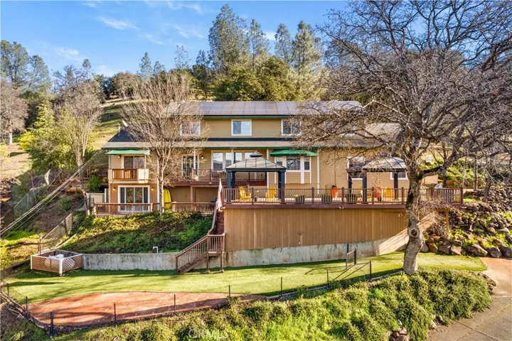 18790 Oak Grove Road, Hidden Valley Lake, California 95467