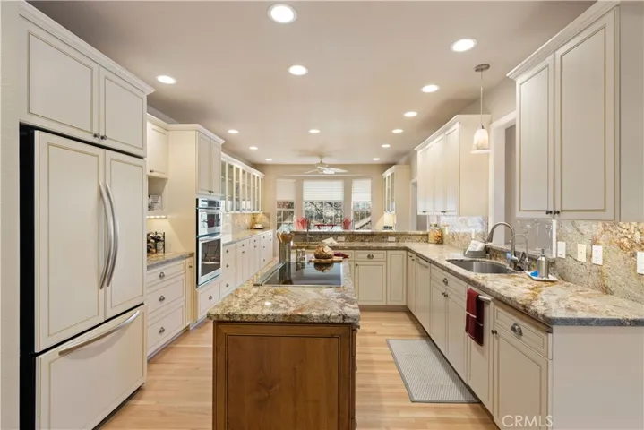 18790 Oak Grove Road, Hidden Valley Lake, California 95467