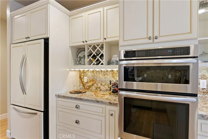 18790 Oak Grove Road, Hidden Valley Lake, California 95467