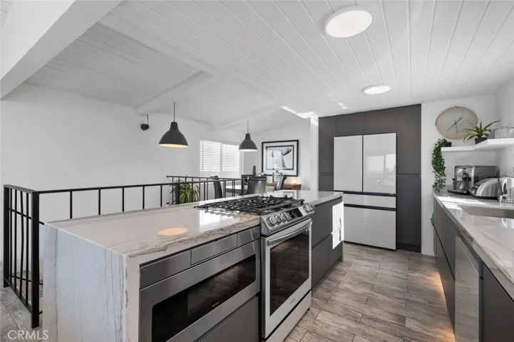 883 Santa Ana Street, Laguna Beach, California 92651