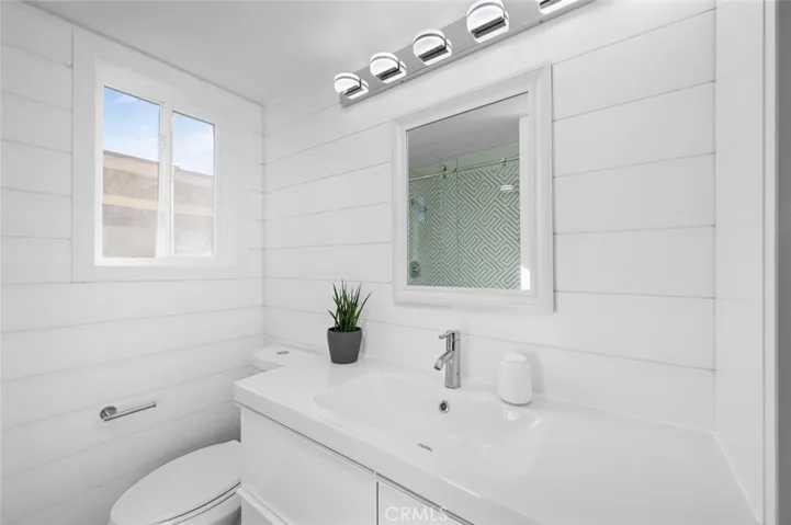 883 Santa Ana Street, Laguna Beach, California 92651