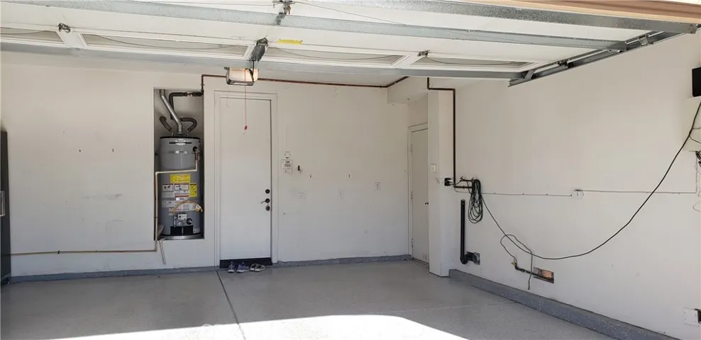 16602 Jasmine Street, Victorville, California 92395