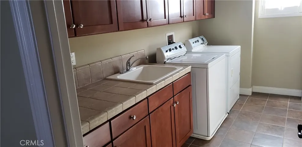 16602 Jasmine Street, Victorville, California 92395