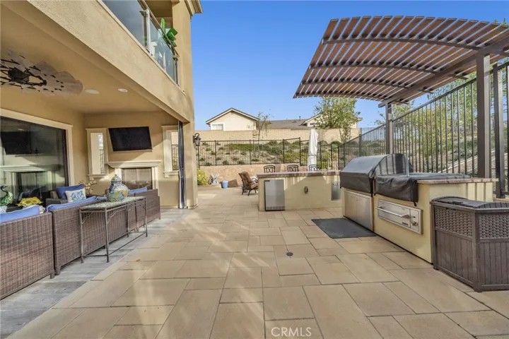 Outdoor kitchen