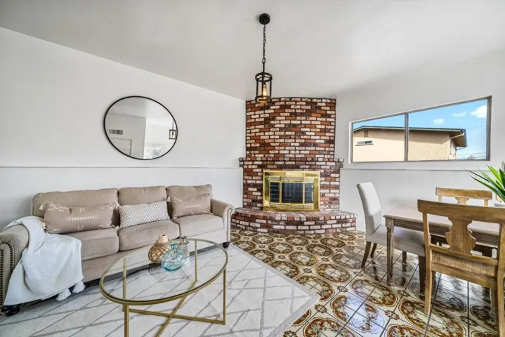582 Newton Street, Monterey, California 93940