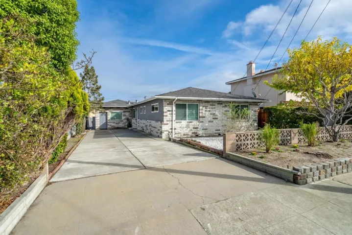 582 Newton Street, Monterey, California 93940